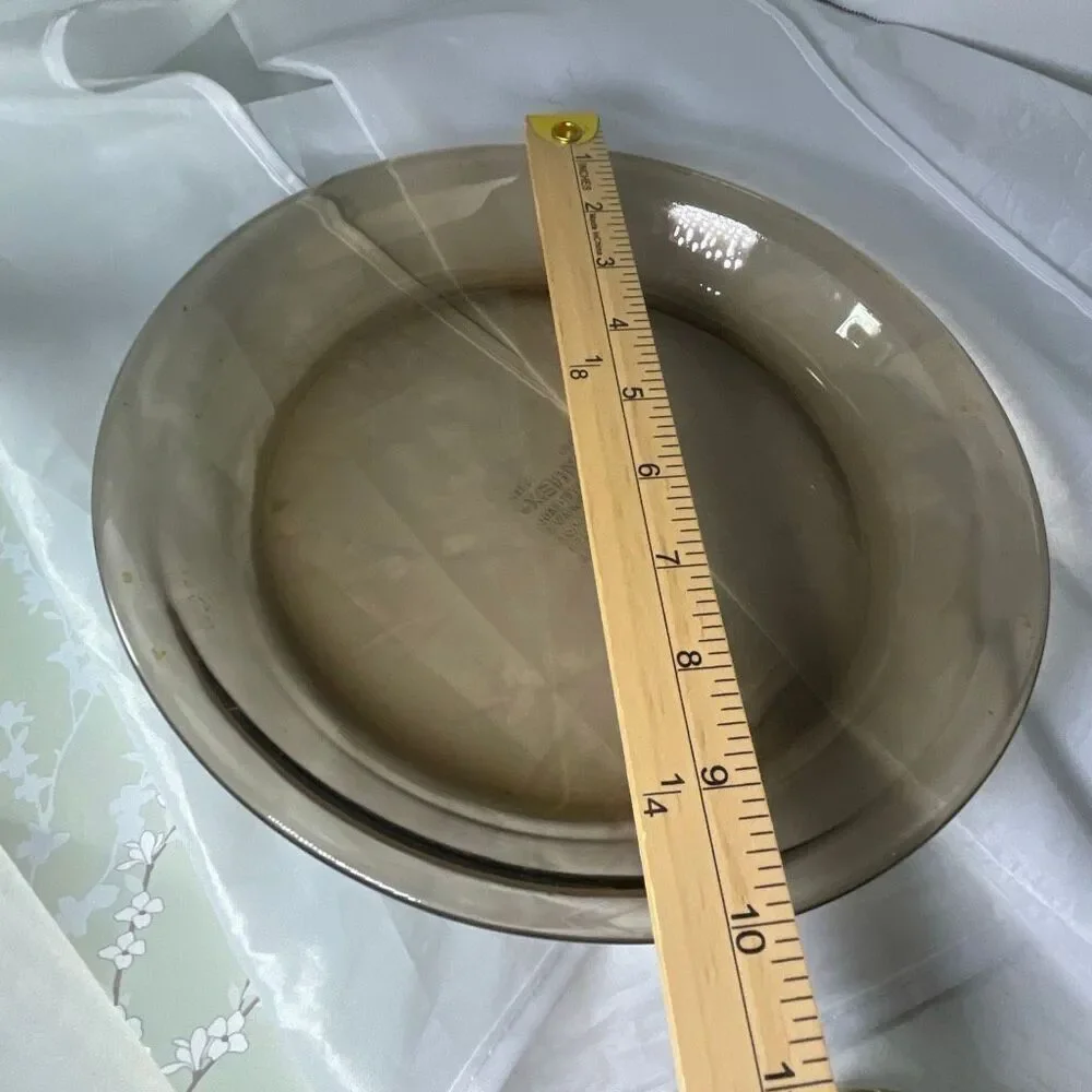 Vintage Pyrex Smokey Amethyst 10” pie plate pan.